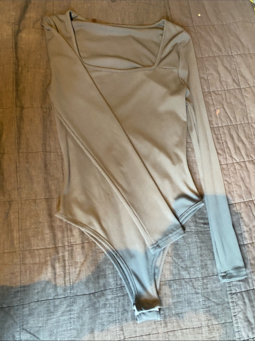 SHEIN Grey Long Sleeve Square Neck Bodysuit